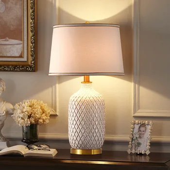 Американская Ретро Керамическая настольная лампа, Прикроватная светодиодная лампа для спальни, Европейская минималистичная настольная лампа для украшения гостиной