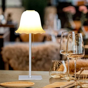 Светодиодная Настольная лампа Nordic Flower Bud IP65 Водонепроницаемая Настольная Лампа с Выдвижным шнуром USB Беспроводной Ночник для Кафе/Ресторана/Отеля